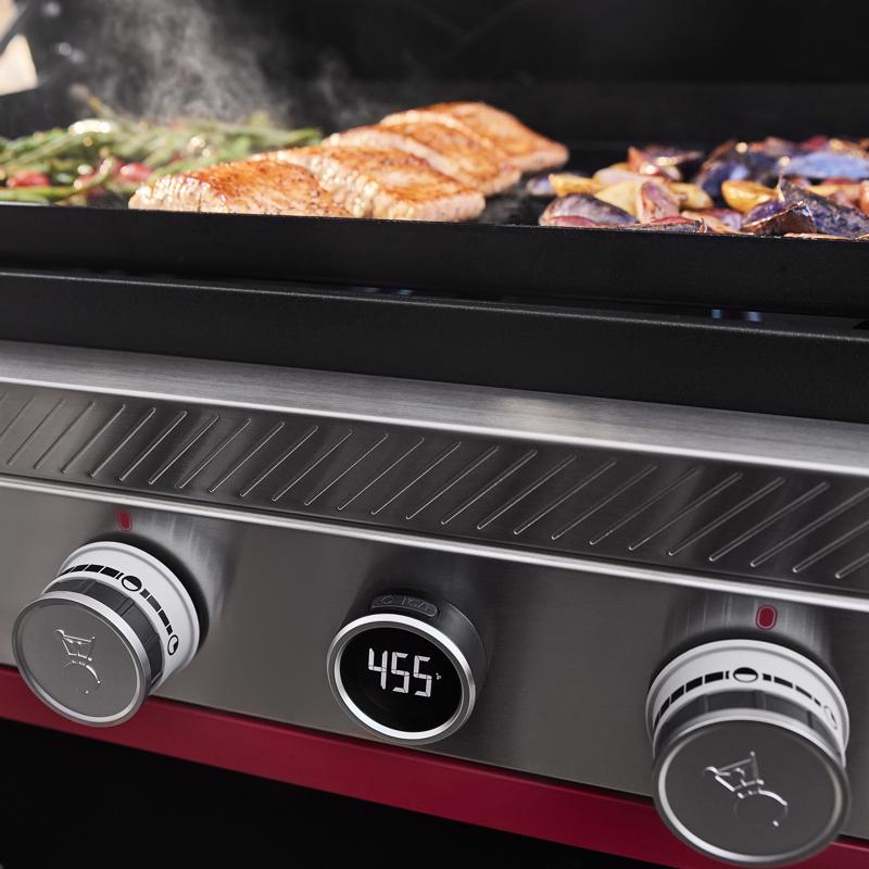 Weber Slate 36" Rust-Resistant 4 Burner Liquid Propane Digital Thermometer Outdoor Griddle Black