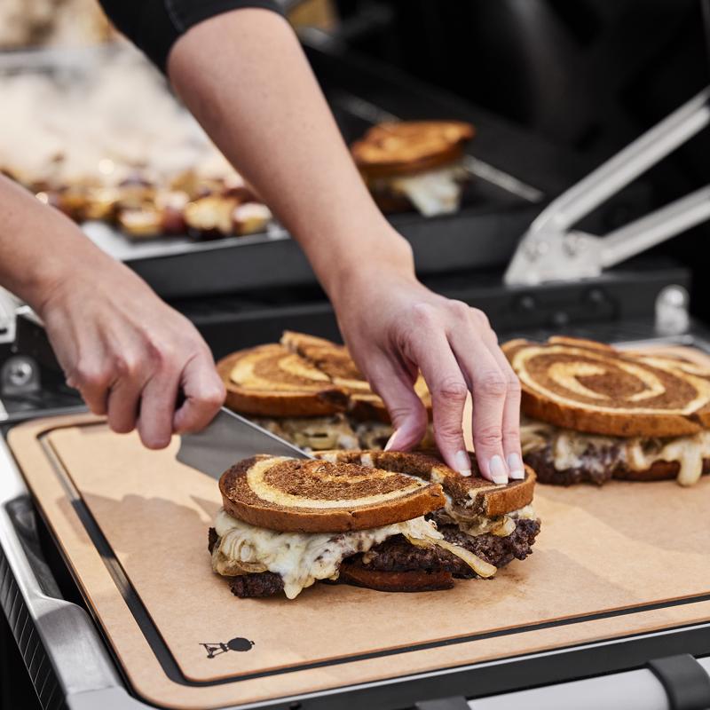 Weber Slate 36" Rust-Resistant 4 Burner Liquid Propane Digital Thermometer Outdoor Griddle Black