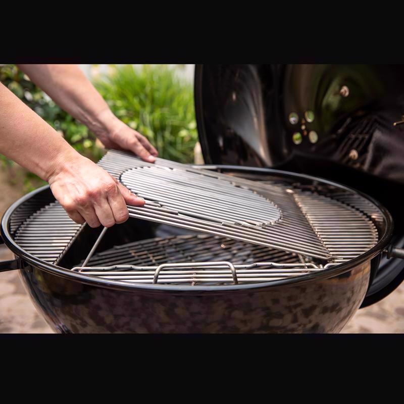 Weber 26 in. Master-Touch Charcoal Grill Black