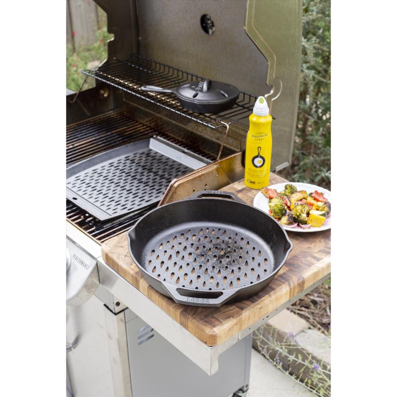Lodge Cast Iron Grilling Spray 8 oz 8.8 in. L X 2.3 in. W