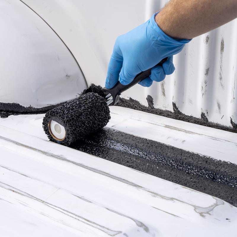 Herculiner Black Truck Bed Coating Kit 1 gal