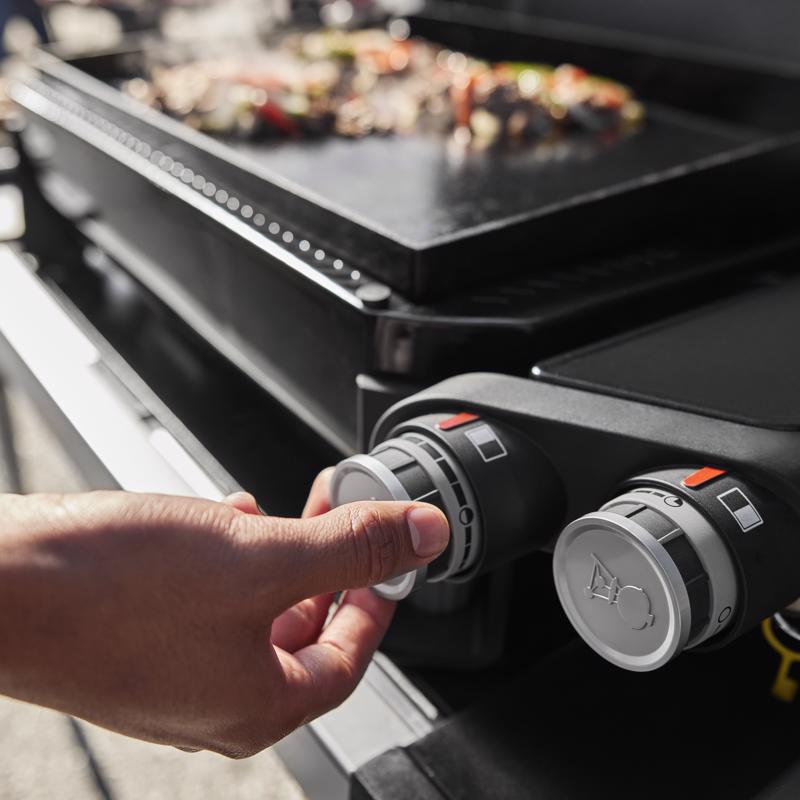 Weber Slate 22" Rust-Resistant Table Top 2 Burner Liquid Propane Outdoor Griddle Black