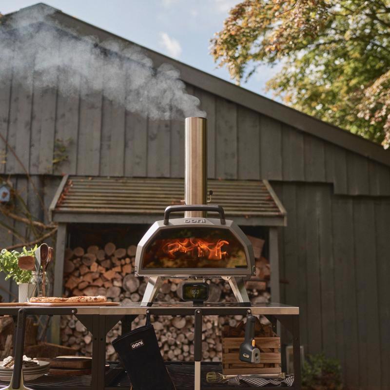 Ooni Karu 2 Pro Charcoal/Wood Chunk Outdoor Pizza Oven Foundry Black