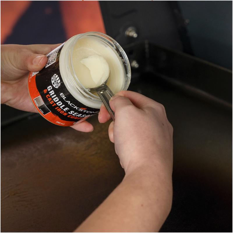 Blackstone Cast Iron Griddle Seasoning Wax 15.3 oz