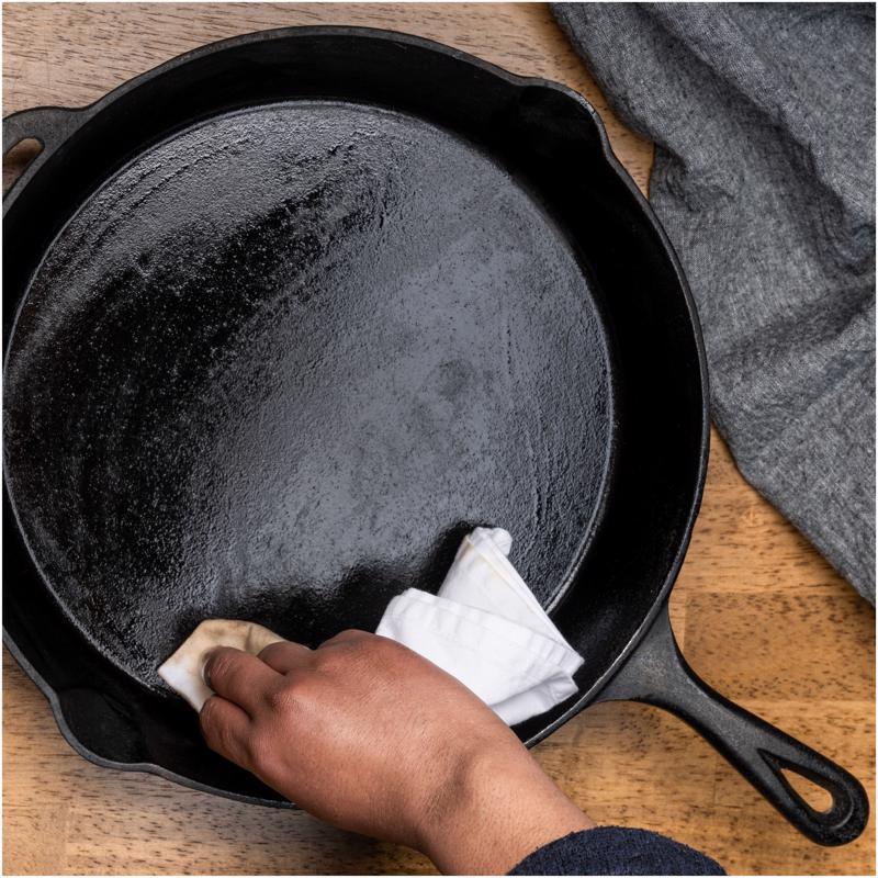 Blackstone Cast Iron Griddle Seasoning Wax 15.3 oz