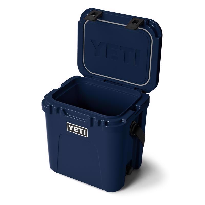 YETI Roadie 24 2.0 Navy 22 qt Hard Cooler