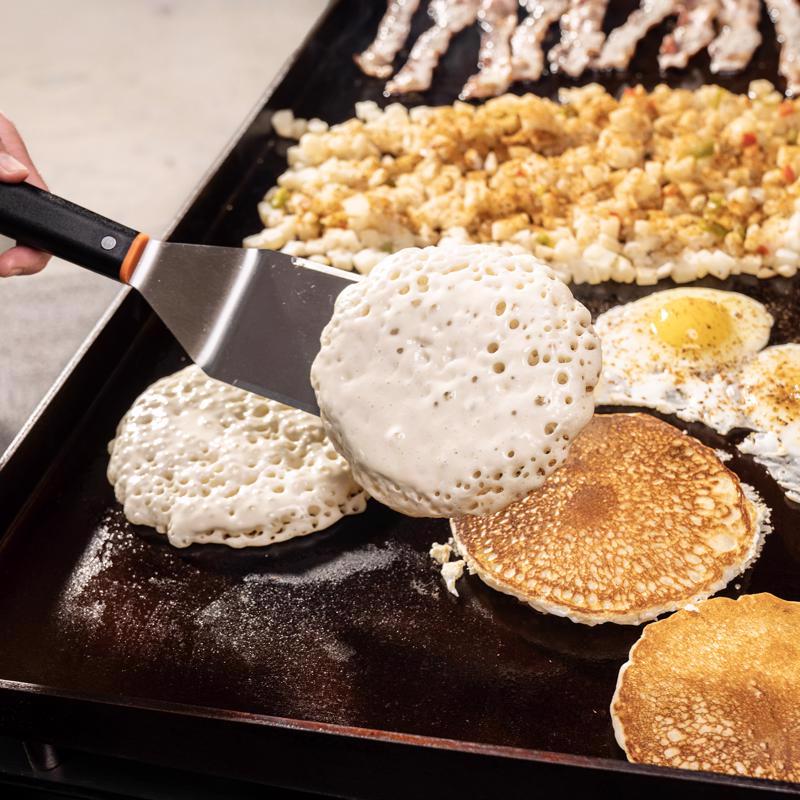 Traeger Irontop 4 Burner Natural Gas/Propane Outdoor Griddle Black