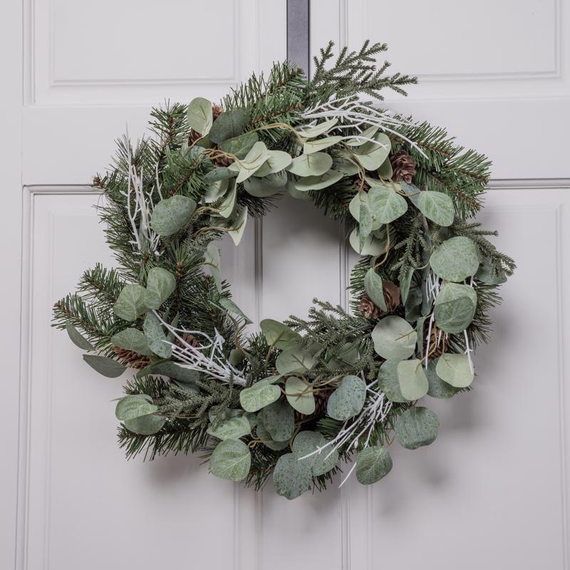 Celebrations Home 24 in. D Wreath