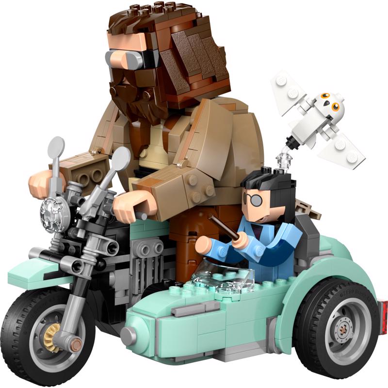 LEGO Harry Potter Hagrid & Harry's Motorcycle Ride Building Set Multi 617 pc