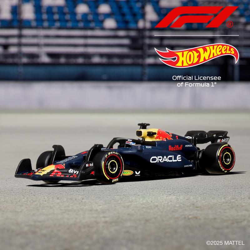 Hot Wheels Die-Cast 1:64 Scale Formula 1 Collectible Toy Race Car Multicolored