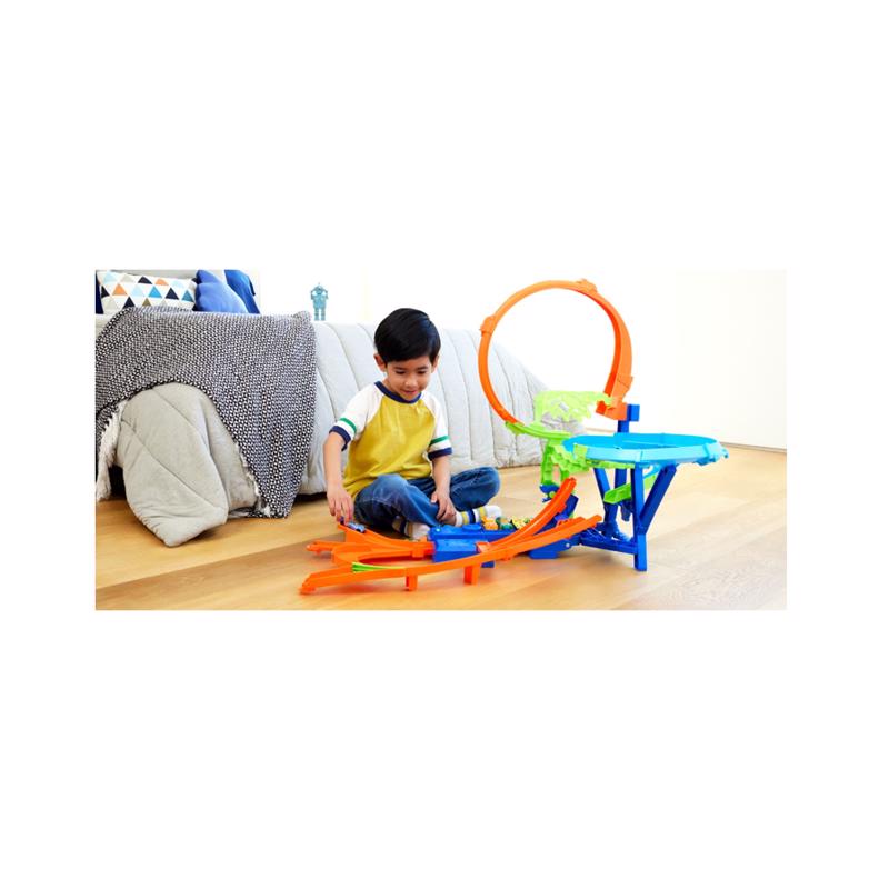 Hot Wheels Mid-Air Crash Track Set
